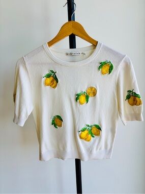 Alice + Olivia Lemon Embroidered Top, Medium, NWOT